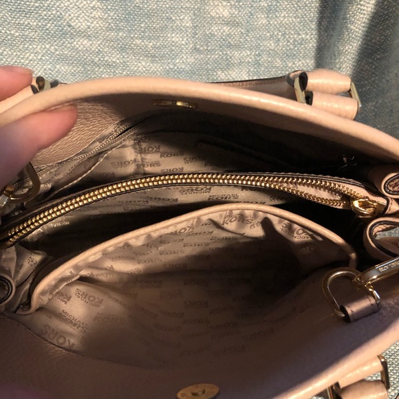 Michael Kors handbag - Picture 2 of 4